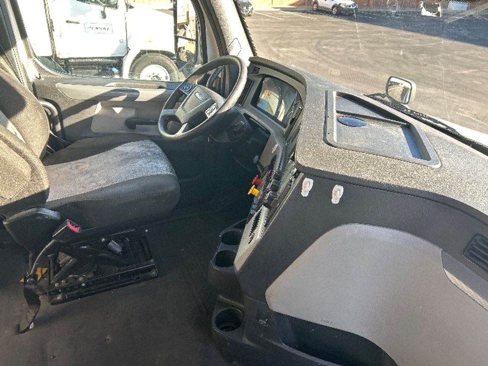 Sleeper Tractor-Heavy Duty Tractors-Freightliner-2020-T12664ST-Phoenix-AZ-632,000\n\t\tmiles-$ 58,750 - Image 15
