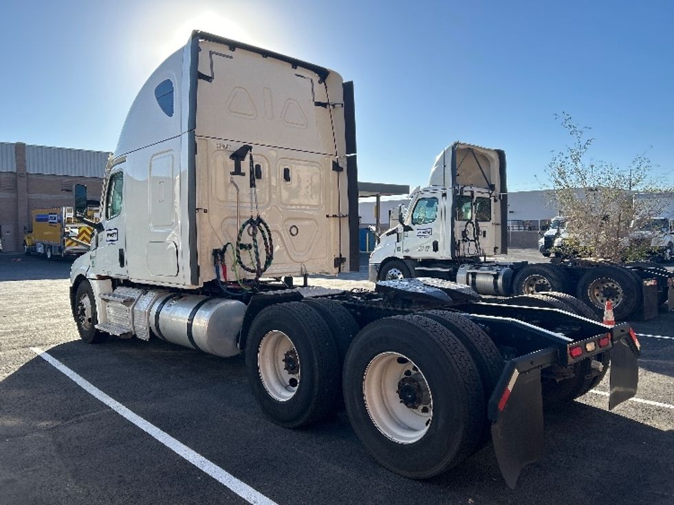 Sleeper Tractor-Heavy Duty Tractors-Freightliner-2020-T12664ST-Phoenix-AZ-632,000\n\t\tmiles-$ 58,750 - Image 5