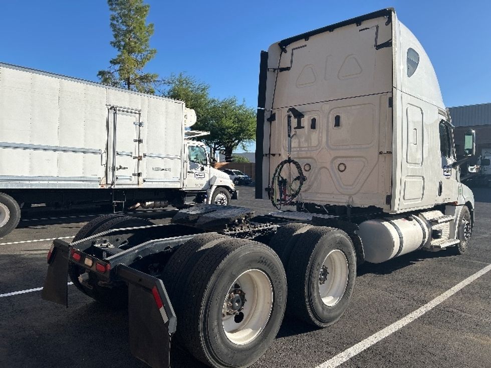 Sleeper Tractor-Heavy Duty Tractors-Freightliner-2020-T12664ST-Phoenix-AZ-632,000\n\t\tmiles-$ 58,750 - Image 7