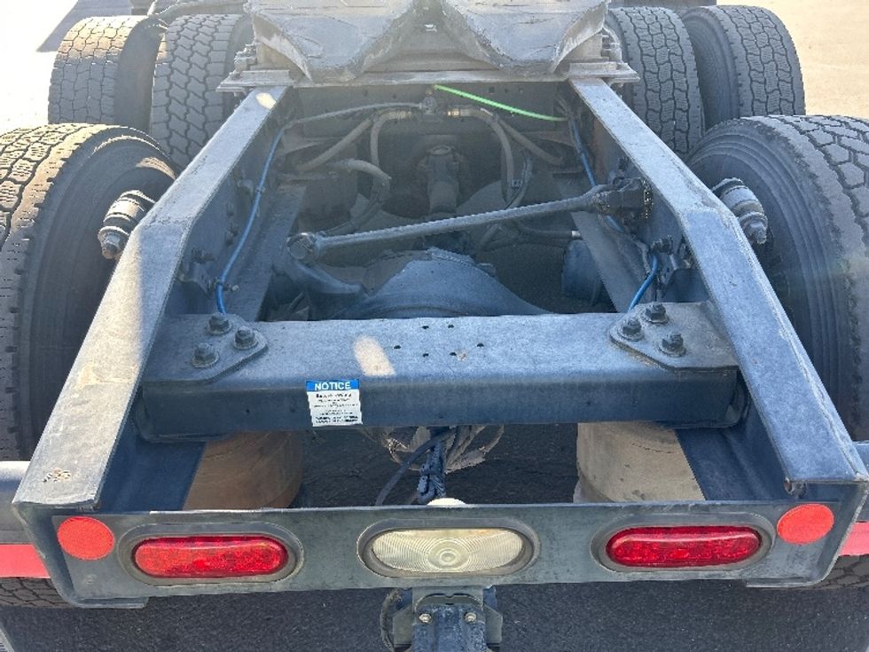 Sleeper Tractor-Heavy Duty Tractors-Freightliner-2020-T12664ST-Phoenix-AZ-640,807\n\t\tmiles-$ 55,500 - Image 6