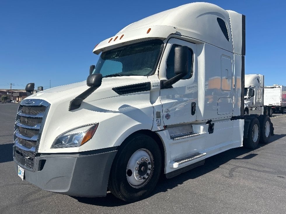 Sleeper Tractor-Heavy Duty Tractors-Freightliner-2020-T12664ST-Phoenix-AZ-654,254\n\t\tmiles-$ 54,500 - Image 3