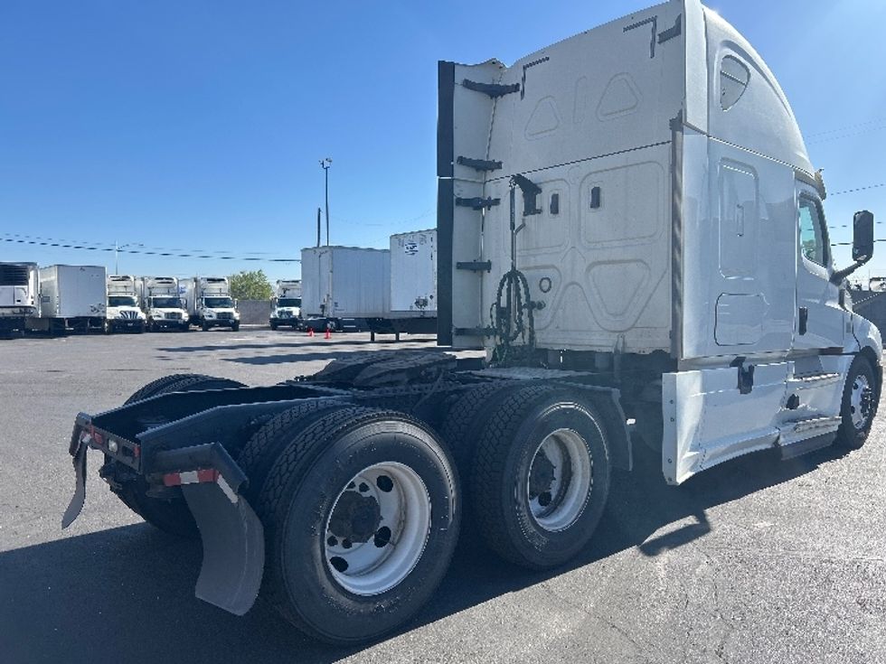 Sleeper Tractor-Heavy Duty Tractors-Freightliner-2020-T12664ST-Phoenix-AZ-654,254\n\t\tmiles-$ 54,500 - Image 7