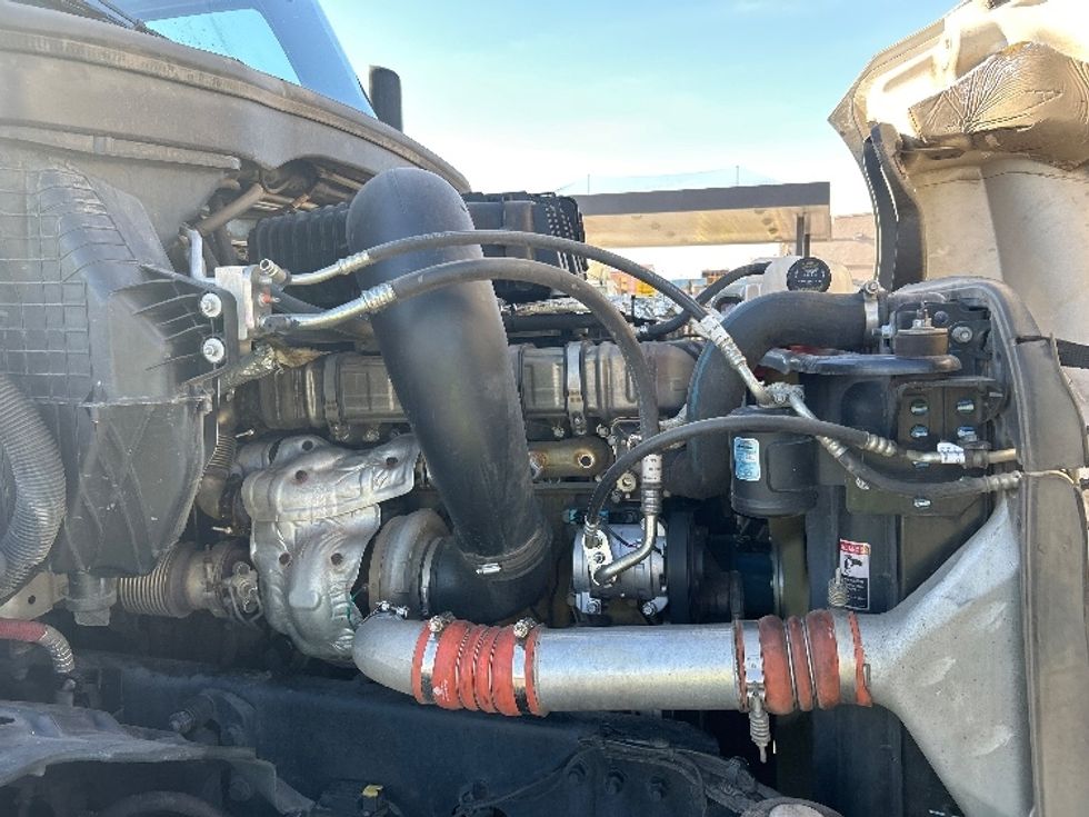 Sleeper Tractor-Heavy Duty Tractors-Freightliner-2020-T12664ST-Phoenix-AZ-679,345\n\t\tmiles-$ 52,500 - Image 20