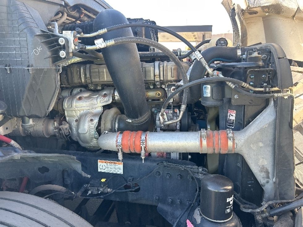 Sleeper Tractor-Heavy Duty Tractors-Freightliner-2020-T12664ST-Phoenix-AZ-702,985\n\t\tmiles-$ 50,500 - Image 20