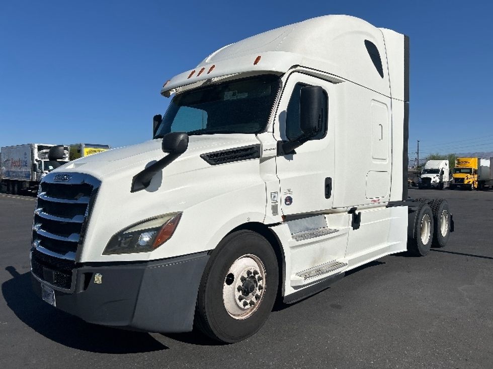 Sleeper Tractor-Heavy Duty Tractors-Freightliner-2020-T12664ST-Phoenix-AZ-731,251\n\t\tmiles-$ 48,250 - Image 3