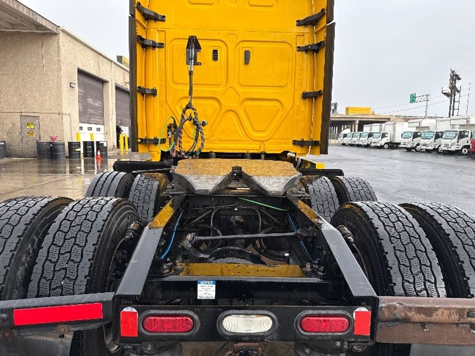 Sleeper Tractor-Heavy Duty Tractors-Freightliner-2020-T12664ST-Phoenix-AZ-761,497\n\t\tmiles-$ 43,750 - Image 6