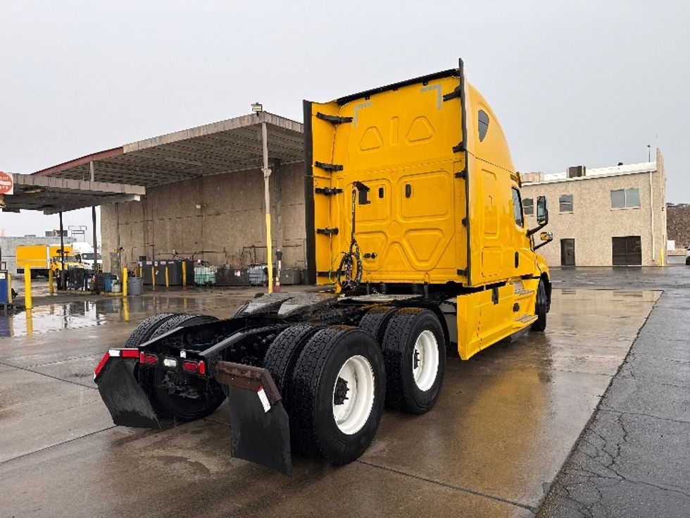 Sleeper Tractor-Heavy Duty Tractors-Freightliner-2020-T12664ST-Phoenix-AZ-761,497\n\t\tmiles-$ 43,750 - Image 7