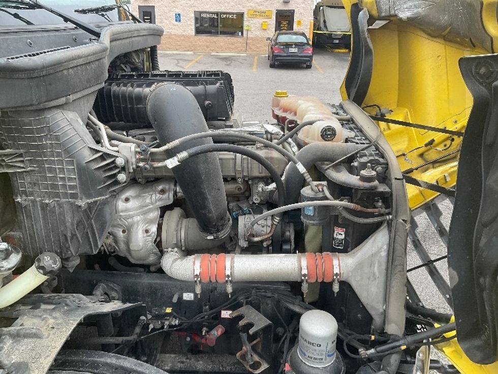 Sleeper Tractor-Heavy Duty Tractors-Freightliner-2020-T12664ST-Piqua-OH-404,836\n\t\tmiles-$ 63,250 - Image 20
