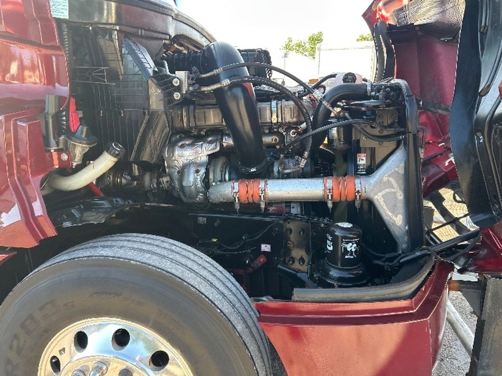 Sleeper Tractor-Heavy Duty Tractors-Freightliner-2020-T12664ST-Poplar Bluff-MO-364,349\n\t\tmiles-$ 71,500 - Image 20