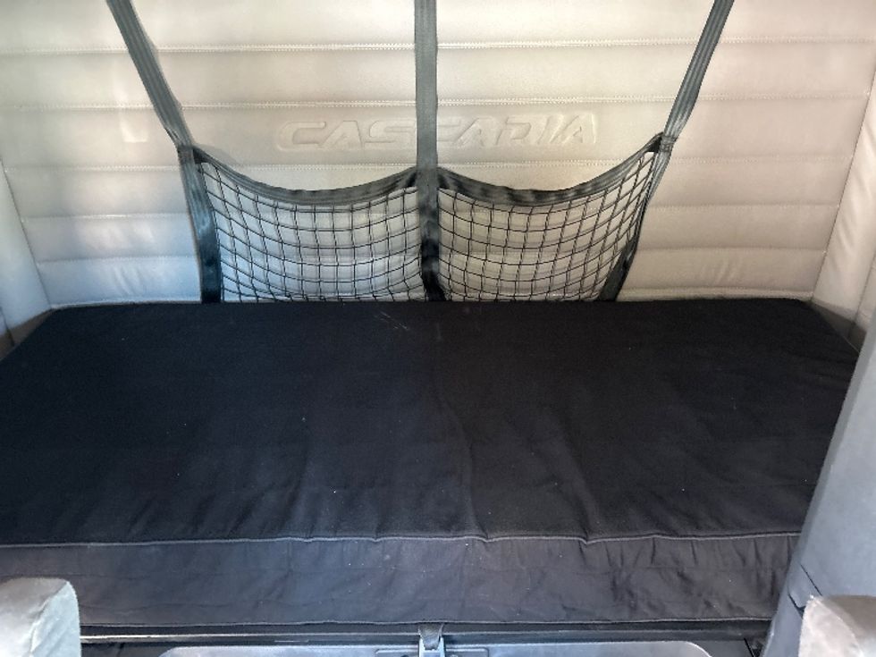 Sleeper Tractor-Heavy Duty Tractors-Freightliner-2020-T12664ST-Poplar Bluff-MO-486,610\n\t\tmiles-$ 64,750 - Image 16