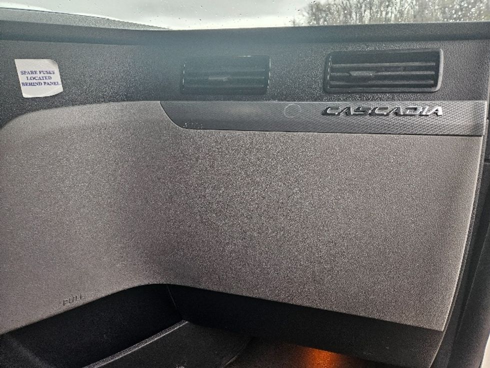 Sleeper Tractor-Heavy Duty Tractors-Freightliner-2020-T12664ST-Poplar Bluff-MO-606,629\n\t\tmiles-$ 52,750 - Image 14