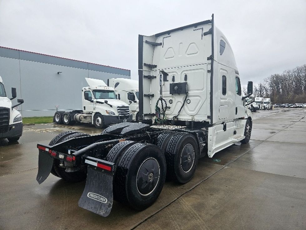 Sleeper Tractor-Heavy Duty Tractors-Freightliner-2020-T12664ST-Poplar Bluff-MO-606,629\n\t\tmiles-$ 52,750 - Image 7