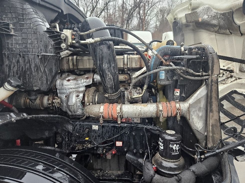 Sleeper Tractor-Heavy Duty Tractors-Freightliner-2020-T12664ST-Poplar Bluff-MO-617,830\n\t\tmiles-$ 52,000 - Image 20