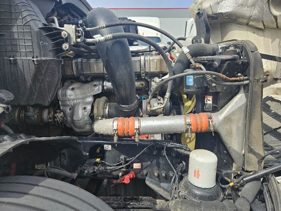 Sleeper Tractor-Heavy Duty Tractors-Freightliner-2020-T12664ST-Poplar Bluff-MO-648,131\n\t\tmiles-$ 48,750 - Image 20