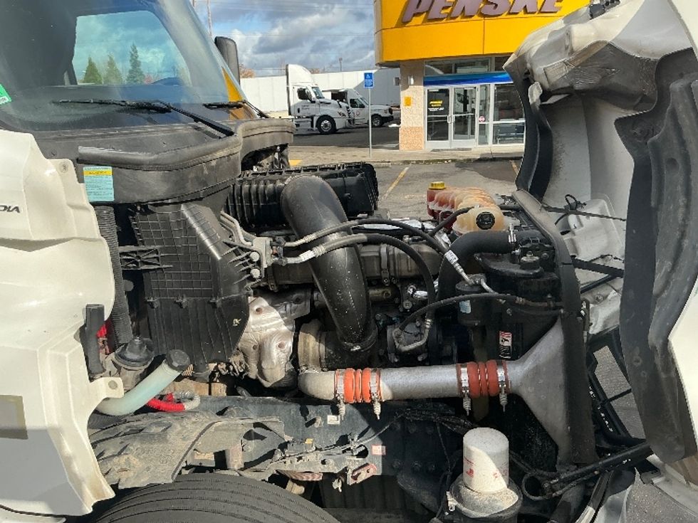 Sleeper Tractor-Heavy Duty Tractors-Freightliner-2020-T12664ST-Portland-OR-426,064\n\t\tmiles-$ 73,750 - Image 20