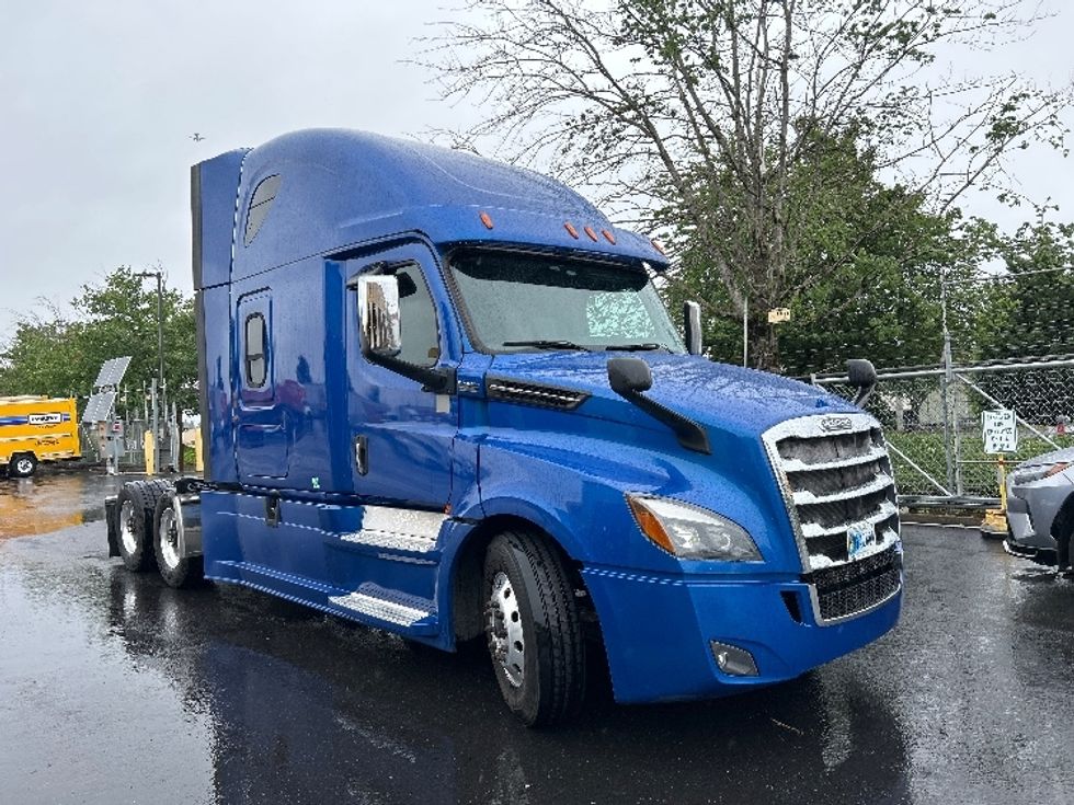 Sleeper Tractor-Heavy Duty Tractors-Freightliner-2020-T12664ST-Portland-OR-476,341\n\t\tmiles-$ 67,750 - Image 1