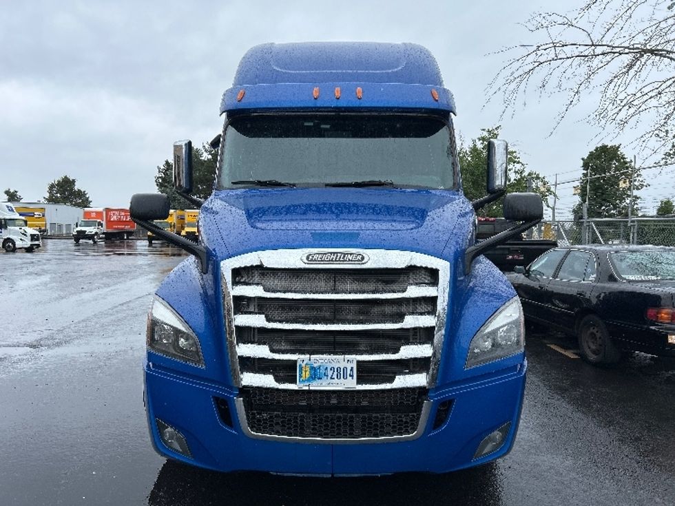 Sleeper Tractor-Heavy Duty Tractors-Freightliner-2020-T12664ST-Portland-OR-476,341\n\t\tmiles-$ 67,750 - Image 2
