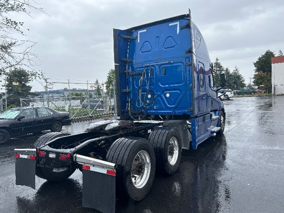 Sleeper Tractor-Heavy Duty Tractors-Freightliner-2020-T12664ST-Portland-OR-476,341\n\t\tmiles-$ 67,750 - Image 7