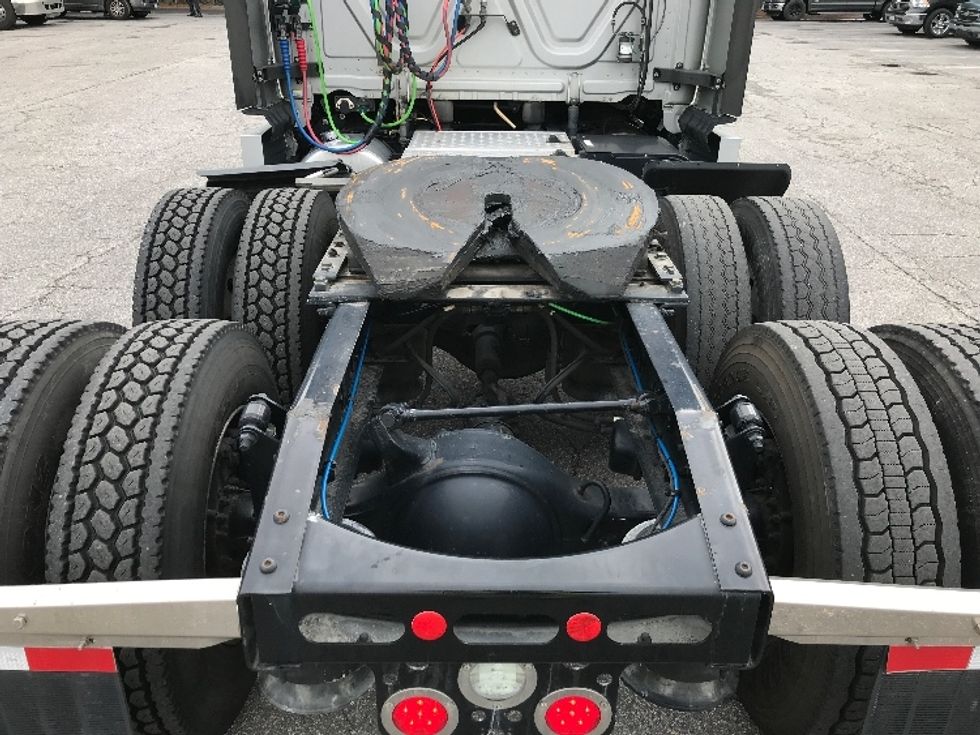 Sleeper Tractor-Heavy Duty Tractors-Freightliner-2020-T12664ST-Prince George-VA-308,861\n\t\tmiles-$ 69,500 - Image 6