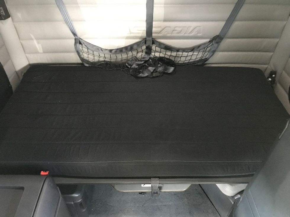 Sleeper Tractor-Heavy Duty Tractors-Freightliner-2020-T12664ST-Prince George-VA-415,918\n\t\tmiles-$ 63,750 - Image 17