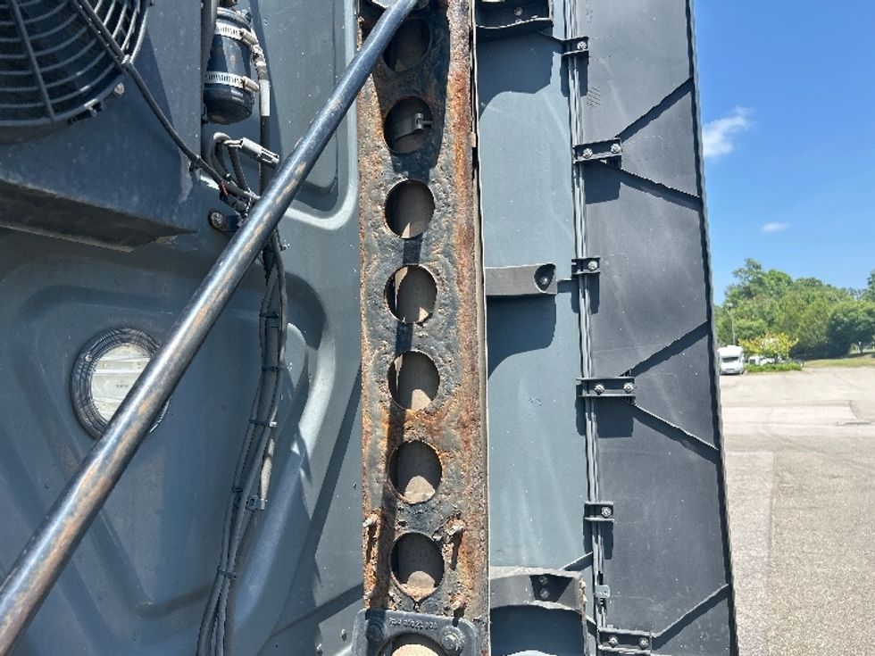 Sleeper Tractor-Heavy Duty Tractors-Freightliner-2020-T12664ST-Prince George-VA-456,926\n\t\tmiles-$ 68,500 - Image 25