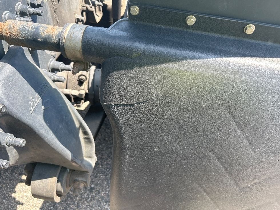 Sleeper Tractor-Heavy Duty Tractors-Freightliner-2020-T12664ST-Prince George-VA-456,926\n\t\tmiles-$ 68,500 - Image 26