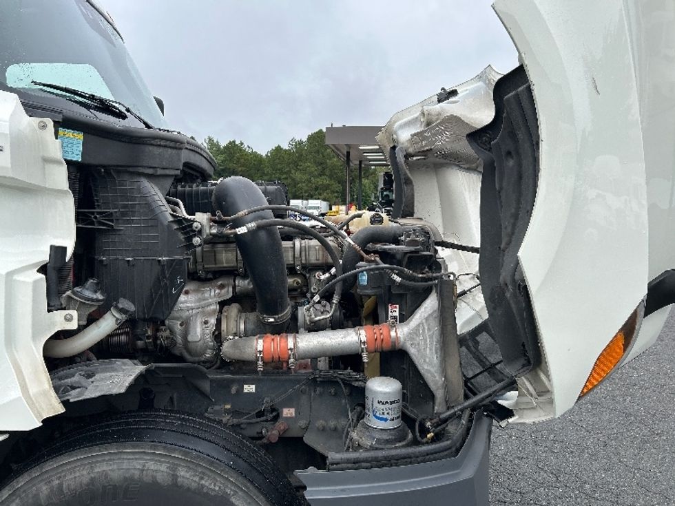 Sleeper Tractor-Heavy Duty Tractors-Freightliner-2020-T12664ST-Prince George-VA-602,840\n\t\tmiles-$ 53,250 - Image 19