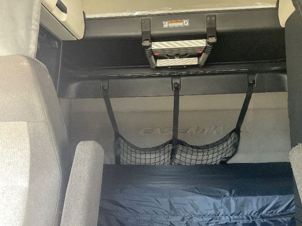 Sleeper Tractor-Heavy Duty Tractors-Freightliner-2020-T12664ST-Prince George-VA-691,027\n\t\tmiles-$ 48,750 - Image 16