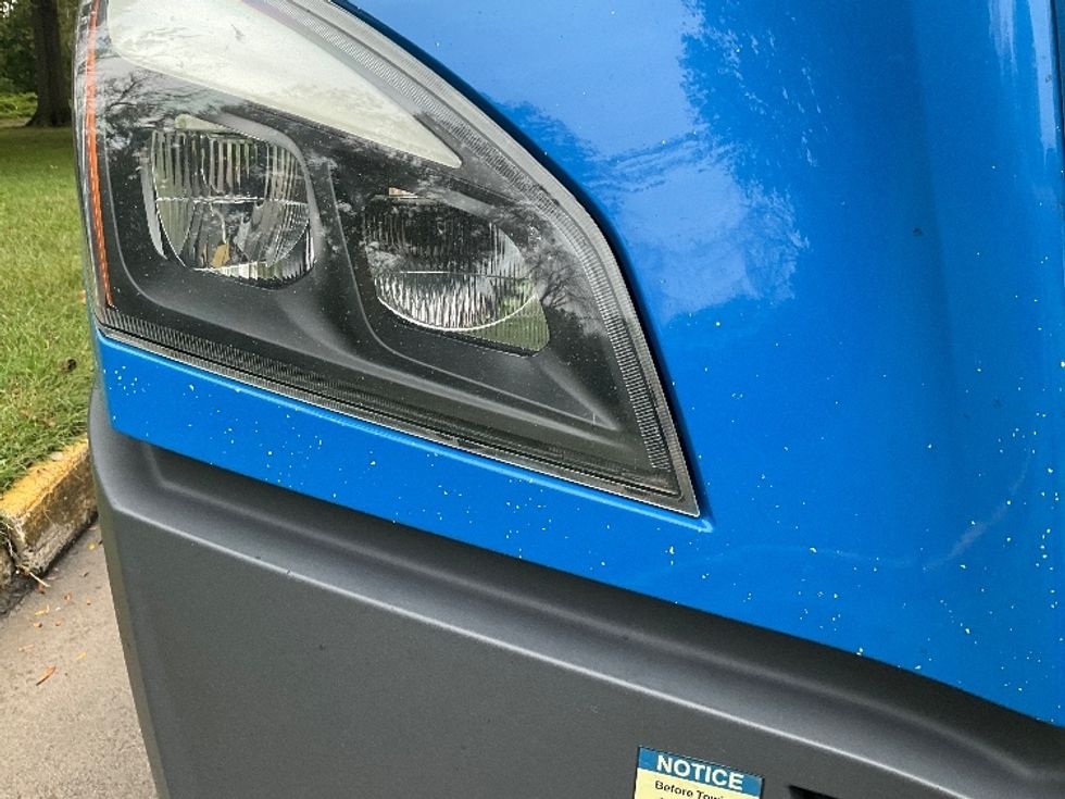 Sleeper Tractor-Heavy Duty Tractors-Freightliner-2020-T12664ST-Reading-PA-518,476\n\t\tmiles-$ 58,250 - Image 24