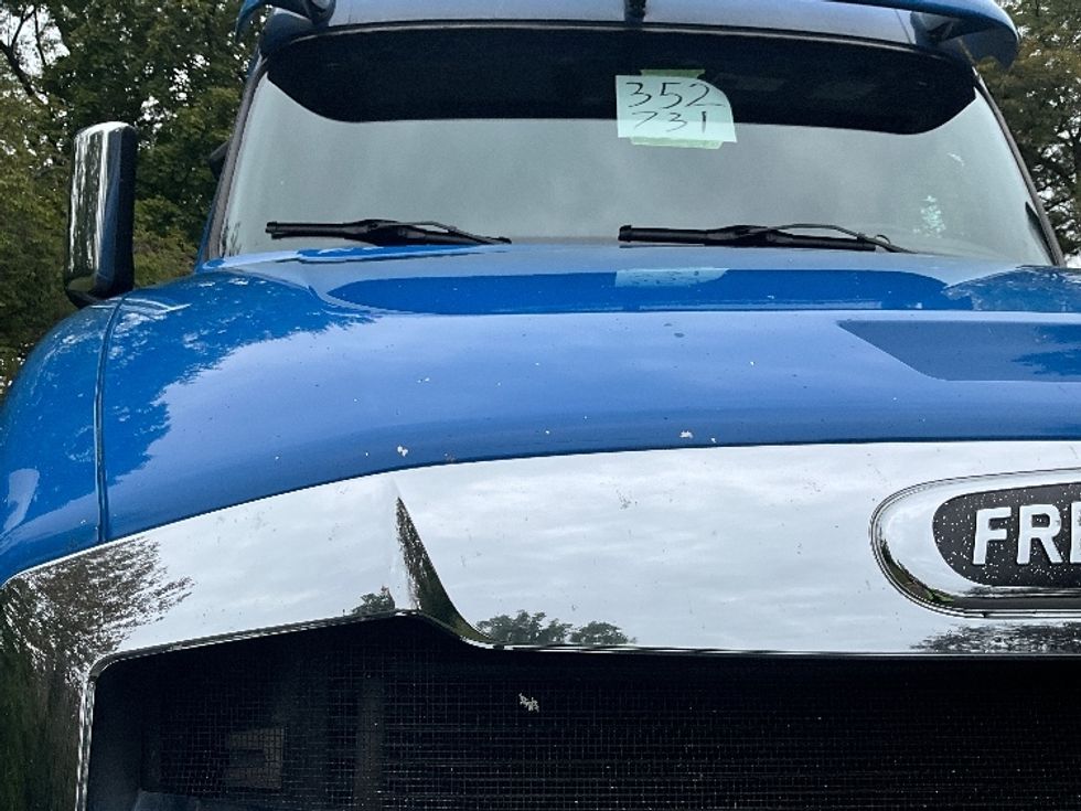 Sleeper Tractor-Heavy Duty Tractors-Freightliner-2020-T12664ST-Reading-PA-518,476\n\t\tmiles-$ 58,250 - Image 25