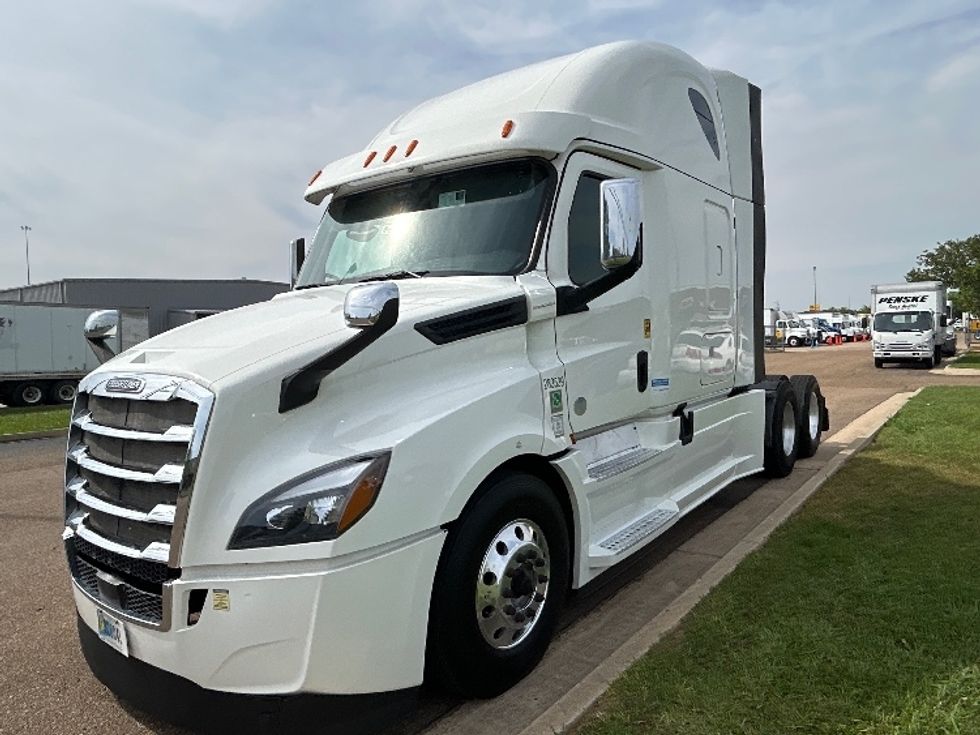 Sleeper Tractor-Heavy Duty Tractors-Freightliner-2020-T12664ST-Richland-MS-430,306\n\t\tmiles-$ 67,250 - Image 3