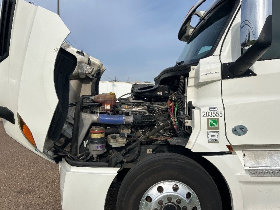 Sleeper Tractor-Heavy Duty Tractors-Freightliner-2020-T12664ST-Richland-MS-484,982\n\t\tmiles-$ 60,500 - Image 21