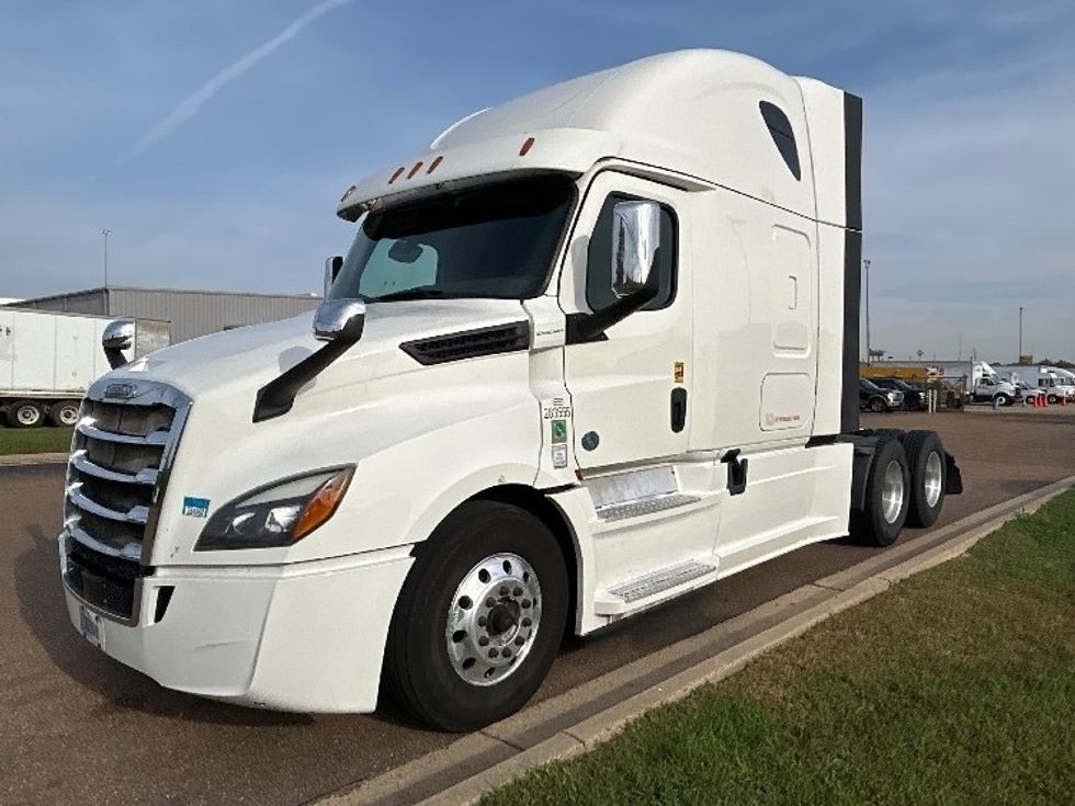 Sleeper Tractor-Heavy Duty Tractors-Freightliner-2020-T12664ST-Richland-MS-484,982\n\t\tmiles-$ 60,500 - Image 3