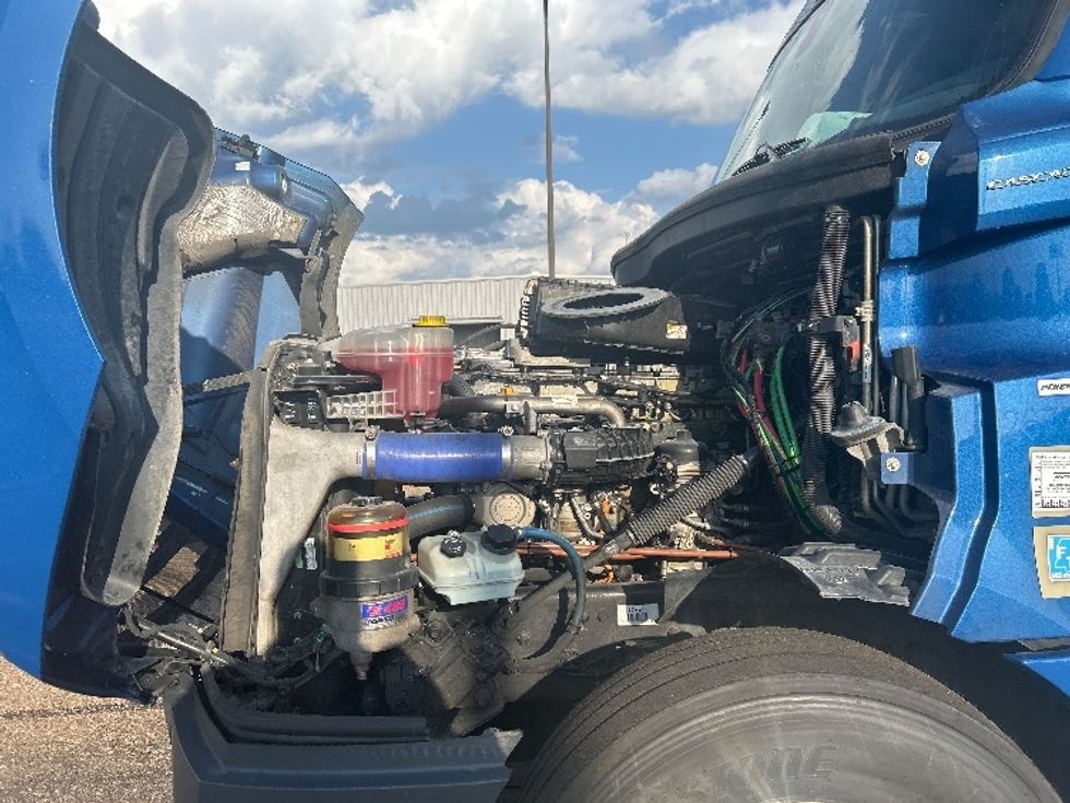 Sleeper Tractor-Heavy Duty Tractors-Freightliner-2020-T12664ST-Richland-MS-662,222\n\t\tmiles-$ 53,000 - Image 21