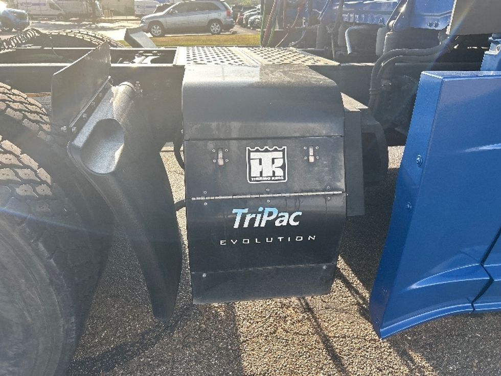 Sleeper Tractor-Heavy Duty Tractors-Freightliner-2020-T12664ST-Richland-MS-662,222\n\t\tmiles-$ 53,000 - Image 22