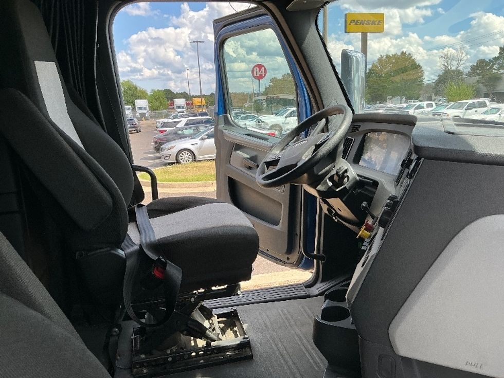 Sleeper Tractor-Heavy Duty Tractors-Freightliner-2020-T12664ST-Richland-MS-676,485\n\t\tmiles-$ 52,000 - Image 15