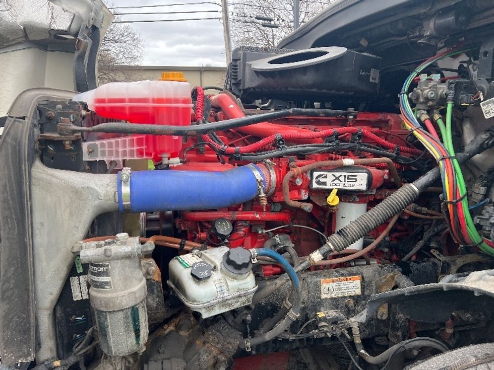 Sleeper Tractor-Heavy Duty Tractors-Freightliner-2020-T12664ST-Rochester-NY-605,557\n\t\tmiles-$ 57,000 - Image 21