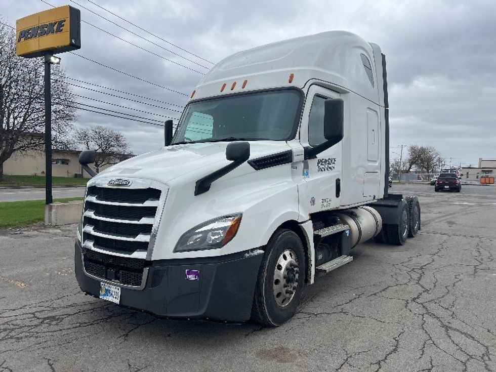 Sleeper Tractor-Heavy Duty Tractors-Freightliner-2020-T12664ST-Rochester-NY-605,557\n\t\tmiles-$ 57,000 - Image 3