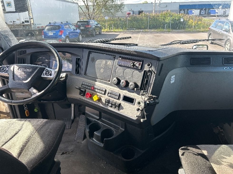 Sleeper Tractor-Heavy Duty Tractors-Freightliner-2020-T12664ST-Rochester-NY-642,988\n\t\tmiles-$ 57,250 - Image 12