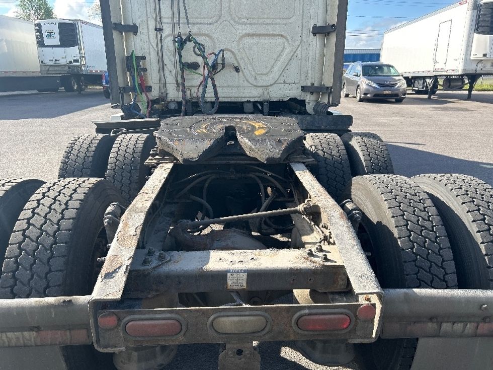 Sleeper Tractor-Heavy Duty Tractors-Freightliner-2020-T12664ST-Rochester-NY-642,988\n\t\tmiles-$ 57,250 - Image 6