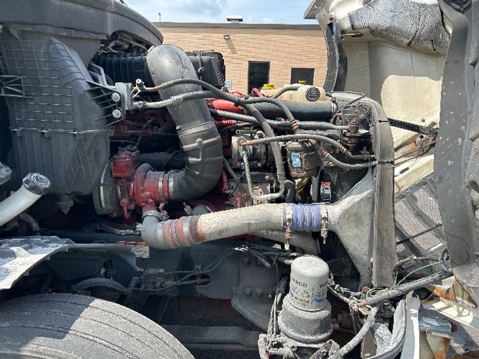 Sleeper Tractor-Heavy Duty Tractors-Freightliner-2020-T12664ST-Rochester-NY-660,421\n\t\tmiles-$ 57,000 - Image 20