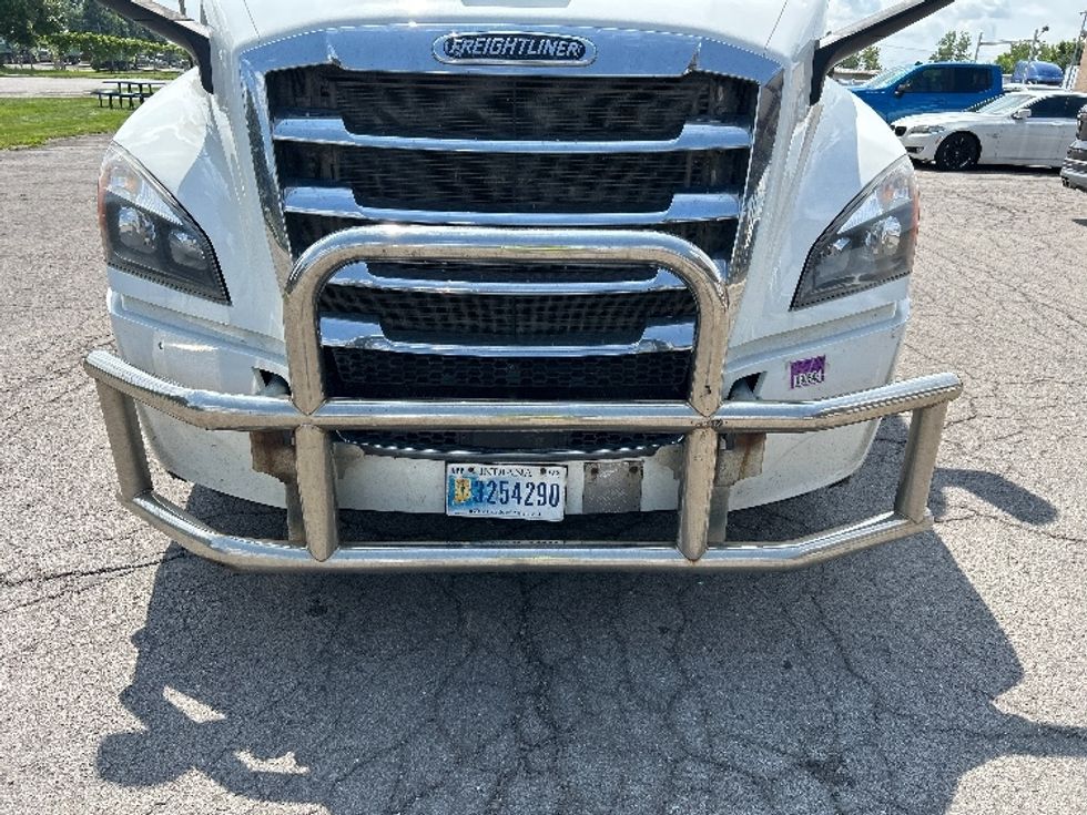 Sleeper Tractor-Heavy Duty Tractors-Freightliner-2020-T12664ST-Rochester-NY-660,421\n\t\tmiles-$ 57,000 - Image 22