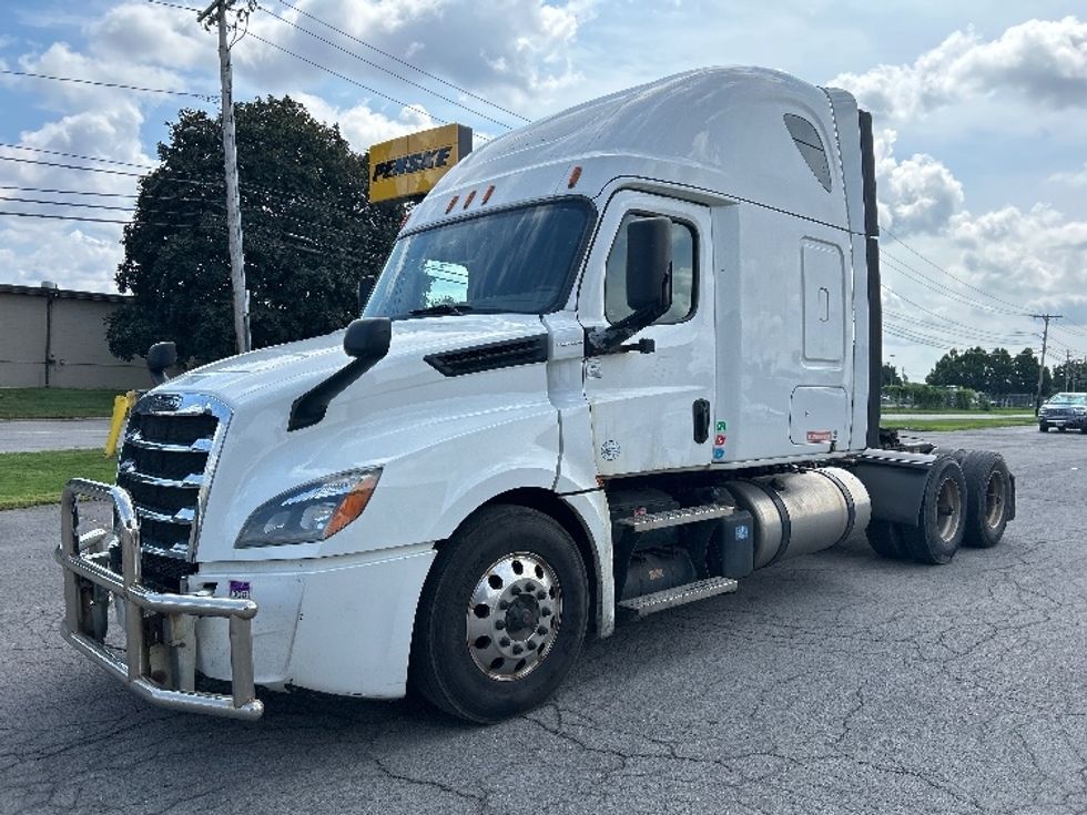 Sleeper Tractor-Heavy Duty Tractors-Freightliner-2020-T12664ST-Rochester-NY-660,421\n\t\tmiles-$ 57,000 - Image 3
