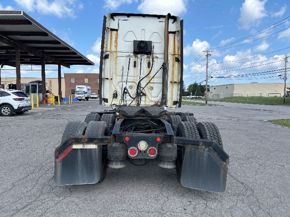 Sleeper Tractor-Heavy Duty Tractors-Freightliner-2020-T12664ST-Rochester-NY-660,421\n\t\tmiles-$ 57,000 - Image 6