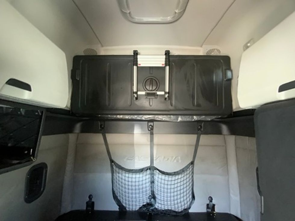 Sleeper Tractor-Heavy Duty Tractors-Freightliner-2020-T12664ST-Rockwall-TX-541,737\n\t\tmiles-$ 56,750 - Image 11