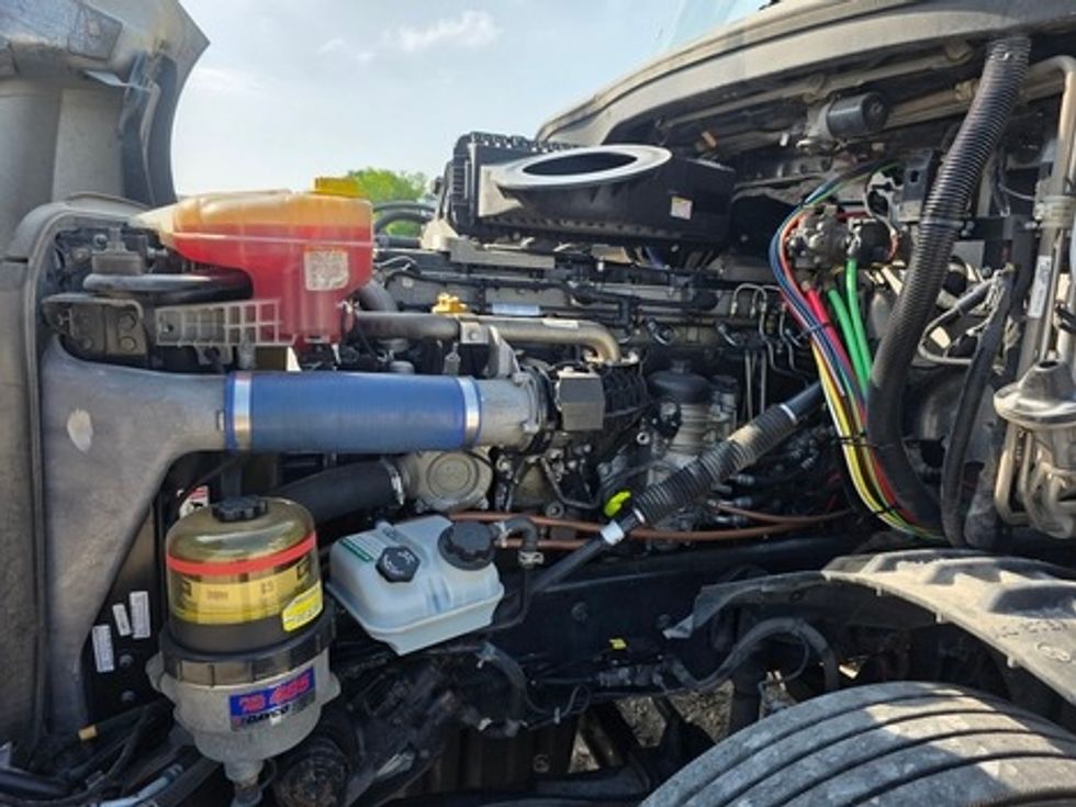 Sleeper Tractor-Heavy Duty Tractors-Freightliner-2020-T12664ST-Rockwall-TX-590,711\n\t\tmiles-$ 53,500 - Image 20