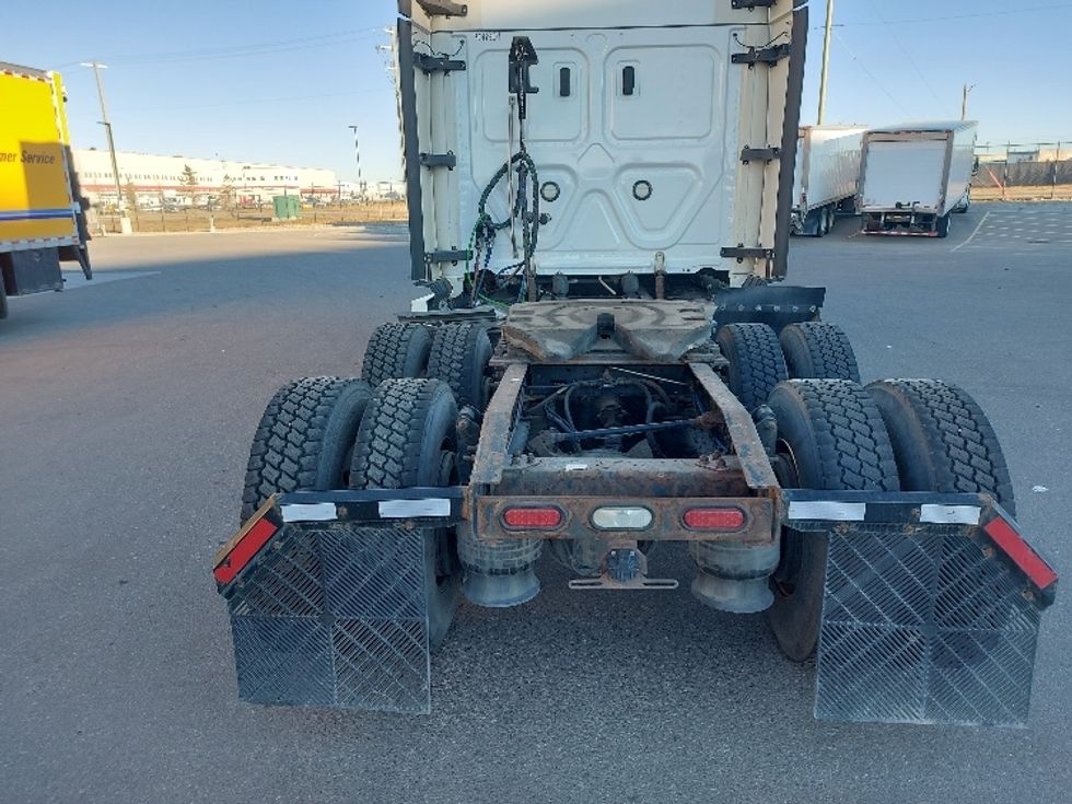 Sleeper Tractor-Heavy Duty Tractors-Freightliner-2020-T12664ST-Rocky View County-AB-1,051,746\n\t\tkm-$ 64,250 - Image 6