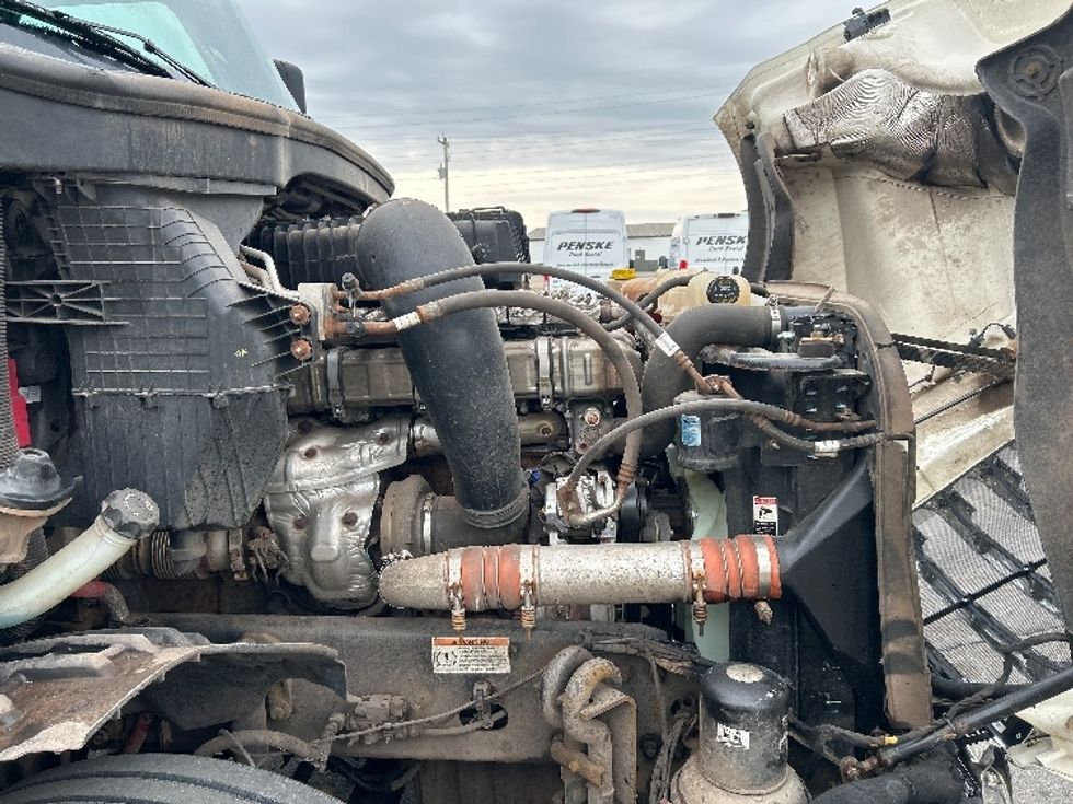 Sleeper Tractor-Heavy Duty Tractors-Freightliner-2020-T12664ST-Rothschild-WI-588,188\n\t\tmiles-$ 49,000 - Image 19