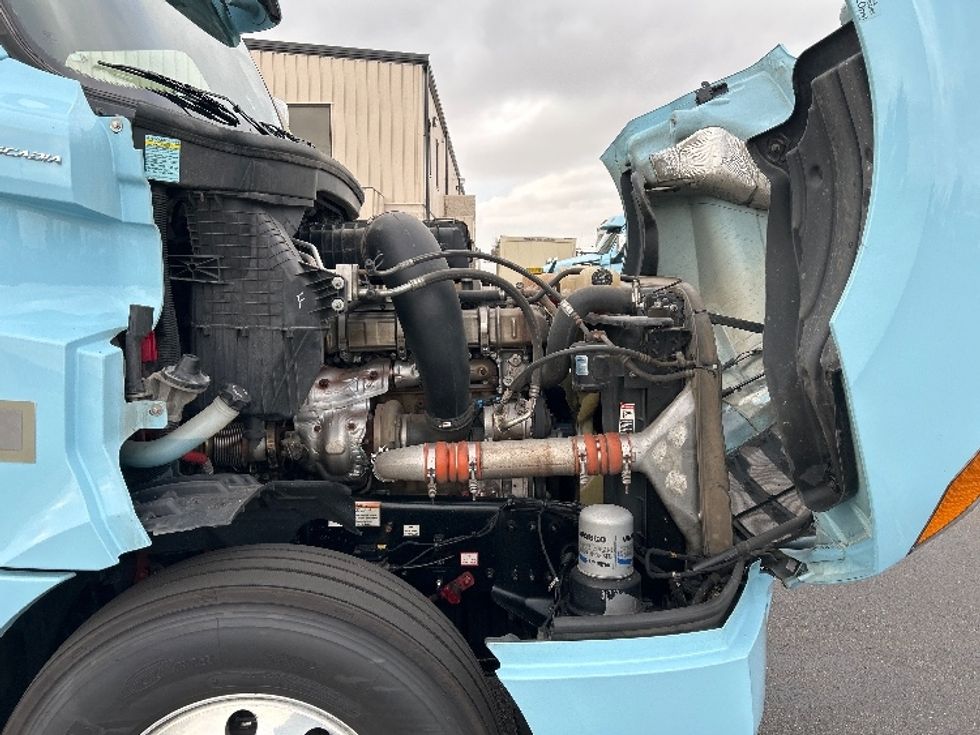 Sleeper Tractor-Heavy Duty Tractors-Freightliner-2020-T12664ST-Rothschild-WI-593,363\n\t\tmiles-$ 49,750 - Image 20