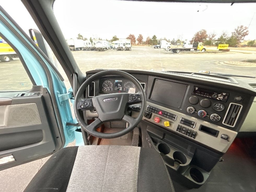 Sleeper Tractor-Heavy Duty Tractors-Freightliner-2020-T12664ST-Rothschild-WI-611,549\n\t\tmiles-$ 48,500 - Image 11